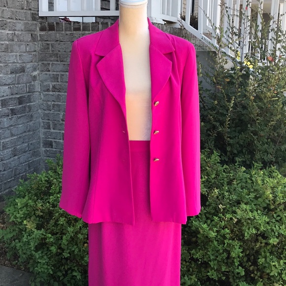 Size 12 Katherine Kay Fuchsia Suit - Picture 4 of 7
